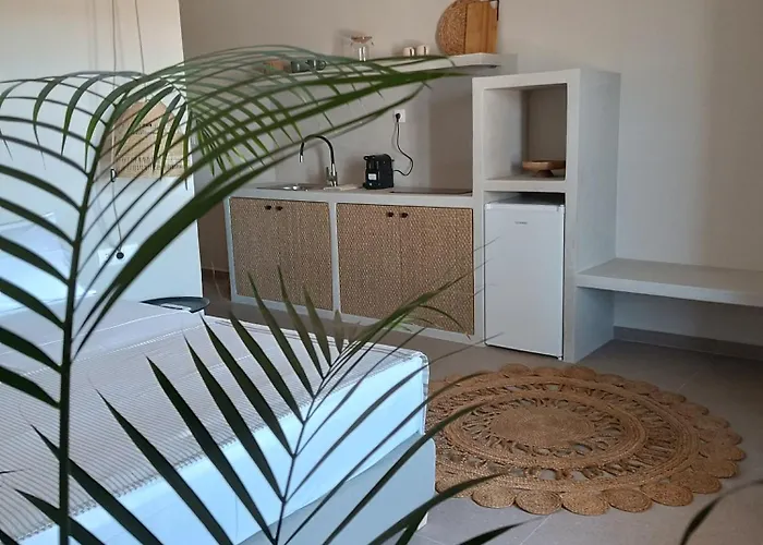 Petra Апарт-отель Финикас