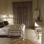 Petra 3* Finikas (Syros)