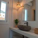 Petra Hotel apartamentowy Finikas (Syros)