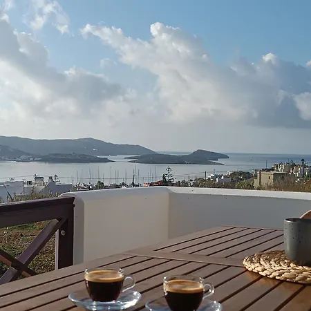 Petra Aparthotel Finikas (Syros)