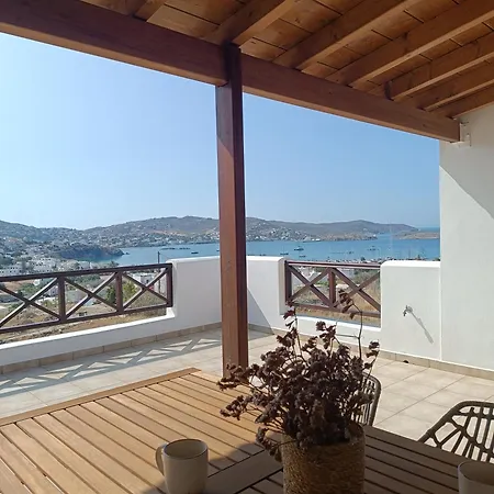 Petra Aparthotel Finikas (Syros)